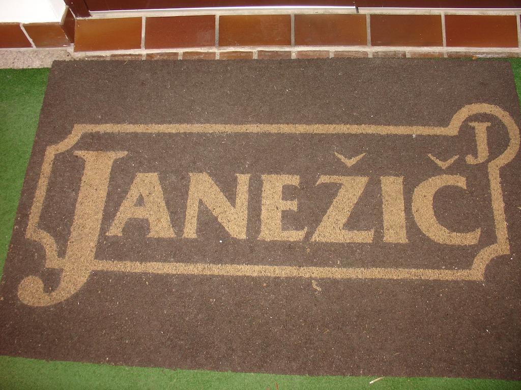 Couette-café Janezic