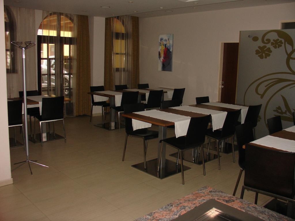 Couette-café Janezic 3*